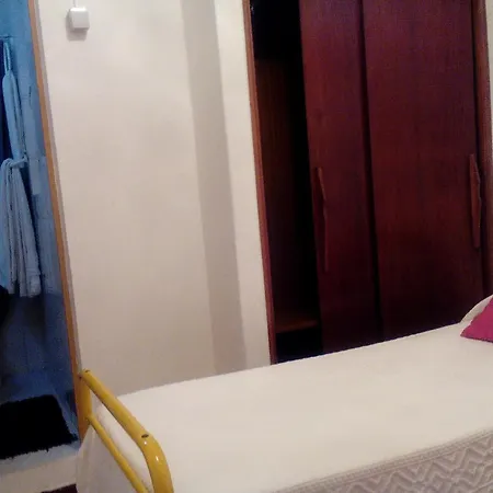 Residencia Matos Pereira 招待所 维拉·雷阿尔·德·桑托亚
